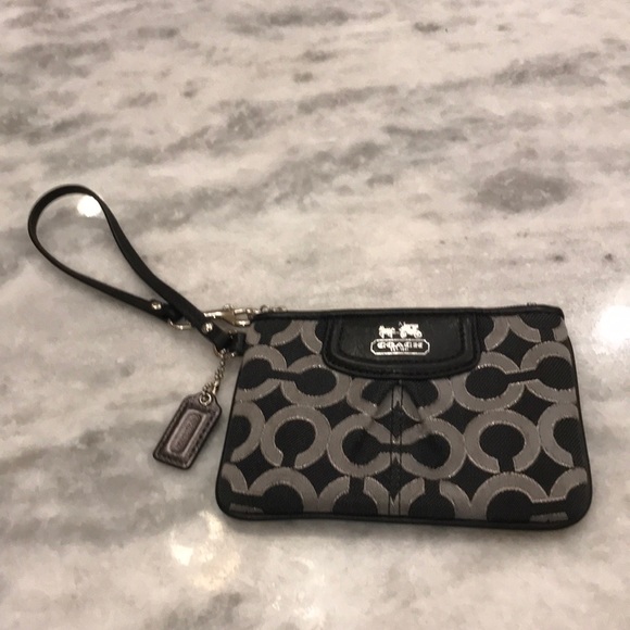Coach Handbags - Coach Wristlet